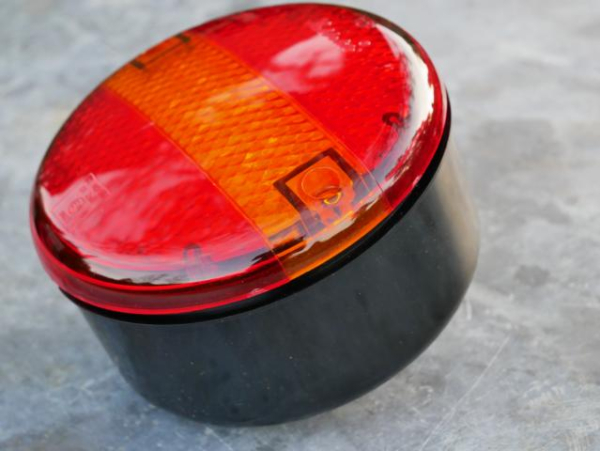 Dreikammerleuchte rund LED 12/24V 810/11/00 Hamburger Modell
